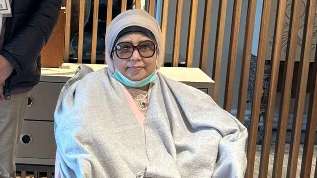 লন্ডনে কেমন আছেন খালেদা জিয়া, জানালেন ব্যক্তিগত চিকিৎসক